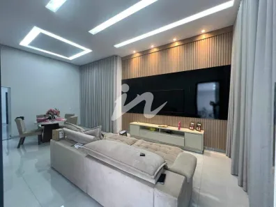 Casa com 3 Quartos à venda, 180m² no Novo Mundo, Uberlândia