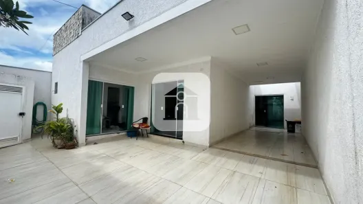 Casa com 3 Quartos à venda, 220m² no Cidade Jardim, Uberlândia