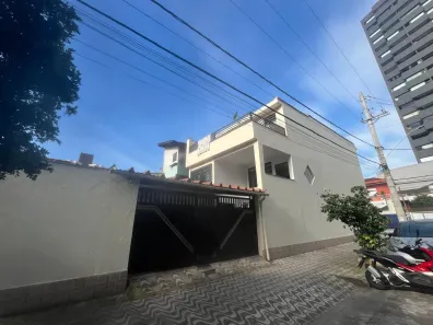 Sobrado com 3 Quartos à venda, 229m² no Vila Mathias, Santos