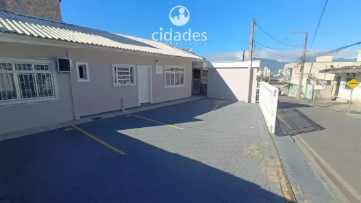 Apartamento com 1 Quarto para alugar, 40m² no Passa Vinte, Palhoça