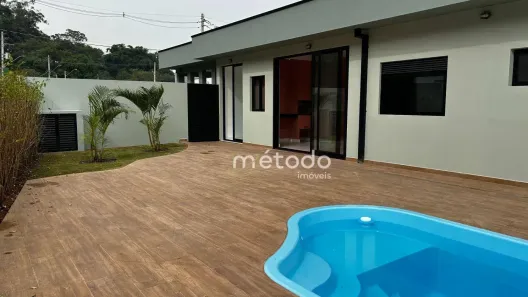Casa de Condomínio com 3 Quartos à venda, 185m² no Freguesia da Escada, Guararema