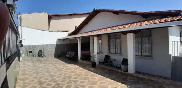 Casa com 3 Quartos à venda, 360m² no Santa Mônica, Belo Horizonte