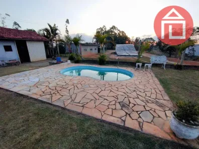 Fazenda/Sítio com 3 Quartos para alugar, 335m² no , Bragança Paulista