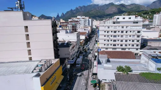Ponto Comercial à venda, 980m² no Várzea, Teresópolis