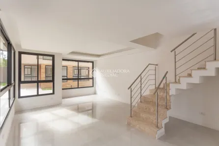 Sobrado com 3 Quartos à venda, 268m² no Tingui, Curitiba