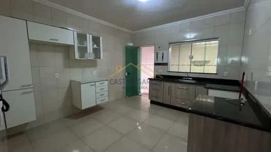 Casa com 3 Quartos para alugar, 207m² no Parque Residencial Jaguari, Americana