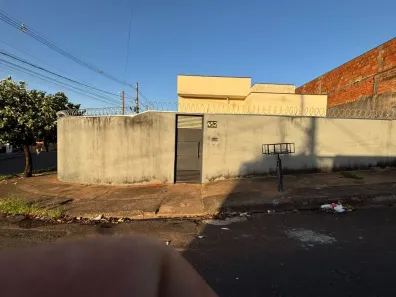 Casa com 2 Quartos à venda, 90m² no Residencial Antonieta I, Guapiaçu