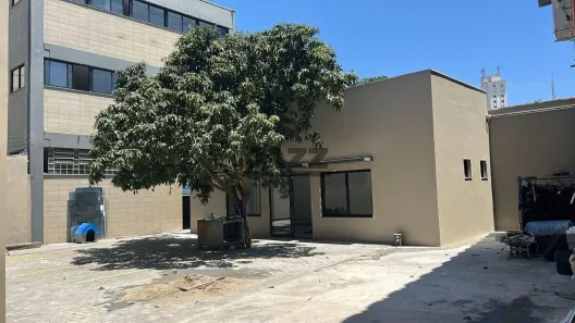 Sala Comercial para alugar, 850m² no Jardim São Dimas, São José dos Campos