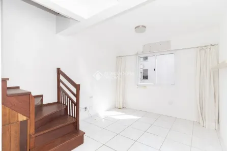 Casa de Condomínio com 3 Quartos para alugar, 100m² no Aberta dos Morros, Porto Alegre