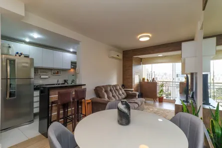 Apartamento com 2 Quartos à venda, 61m² no Passo da Areia, Porto Alegre