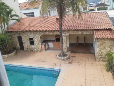 Casa com 4 Quartos à venda, 356m² no Vila Valqueire, Rio de Janeiro
