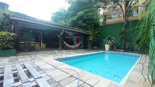 Casa com 6 Quartos para alugar, 320m² no Recreio dos Bandeirantes, Rio de Janeiro