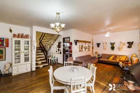 Casa com 4 Quartos à venda, 328m² no Cavalhada, Porto Alegre