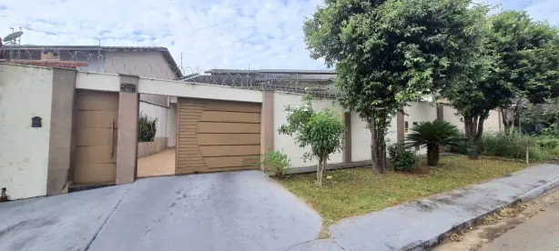 Casa com 3 Quartos à venda, 250m² no Jardim Presidente, Goiânia