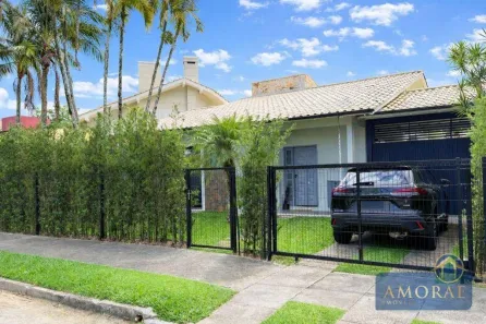 Casa com 3 Quartos à venda, 165m² no Jurerê Internacional, Florianópolis