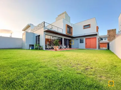Casa de Condomínio com 3 Quartos à venda, 240m² no Campeche, Florianópolis