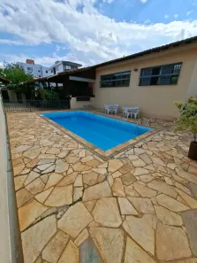 Casa com 3 Quartos à venda, 235m² no Santa Amélia, Belo Horizonte
