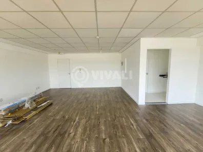Sala Comercial à venda, 55m² no Vila Cassaro, Itatiba
