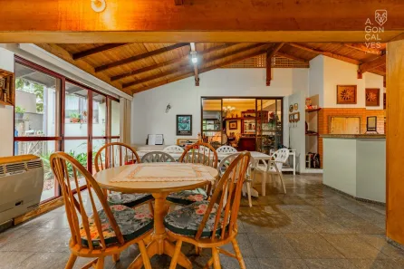 Casa de Condomínio com 4 Quartos à venda, 396m² no Mossunguê, Curitiba