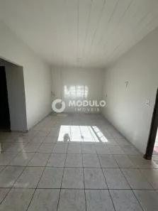 Casa com 3 Quartos à venda, 130m² no Laranjeiras, Uberlândia