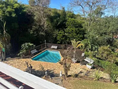 Fazenda/Sítio com 3 Quartos à venda, 600m² no Centro, Jambeiro