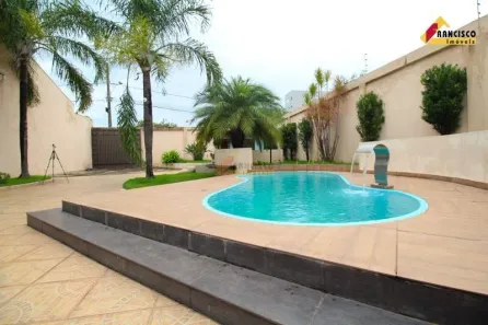 Casa com 4 Quartos à venda, 310m² no Liberdade, Divinópolis