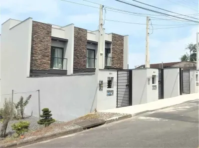 Casa com 3 Quartos à venda, 100m² no Costa e Silva, Joinville
