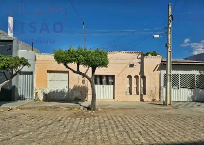 Casa com 4 Quartos à venda, 180m² no Alto da Conceição, Mossoró