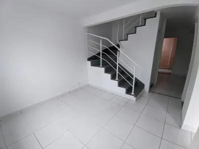 Sobrado com 3 Quartos para alugar, 110m² no Jardim Jussara, São José dos Campos