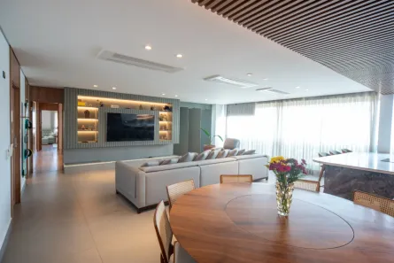 Apartamento com 3 Quartos para alugar, 211m² no Real Parque, São Paulo
