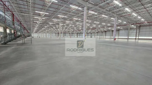 Galpão/Depósito/Armazém para alugar, 5527m² no Loteamento Industrial Coral, Mauá
