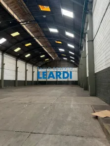 Galpão/Depósito/Armazém para venda ou aluguel, 1000m² no Piratininga, Osasco