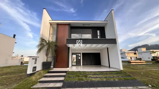 Casa de Condomínio com 3 Quartos à venda, 194m² no Beira Rio, Biguaçu