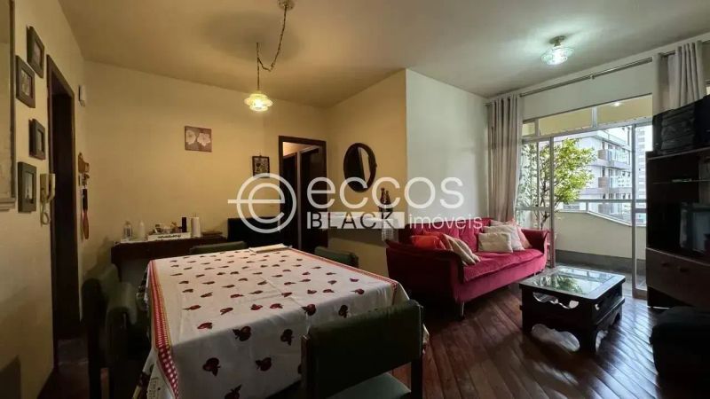 Apartamento com 3 quartos — Santa Efigênia, Belo Horizonte