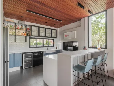 Casa com 5 Quartos à venda, 373m² no Lagoa da Conceição, Florianópolis