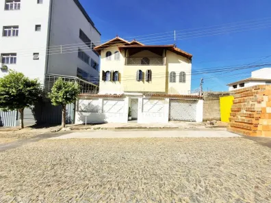 Casa com 5 Quartos à venda, 192m² no São José, Divinópolis