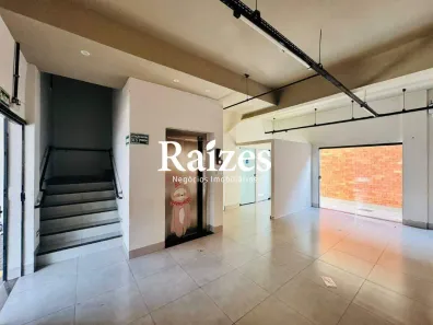 Prédio Comercial para alugar, 400m² no Centro, Uberlândia