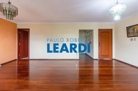Sobrado com 4 Quartos à venda, 240m² no Vila Anglo Brasileira, São Paulo