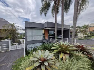 Casa de Condomínio com 4 Quartos para alugar, 700m² no Pousada dos Bandeirantes, Carapicuíba