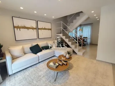 Casa com 3 Quartos à venda, 102m² no Quarteirão Brasileiro, Petrópolis