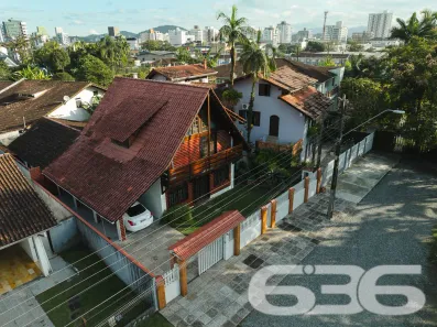 Sobrado com 3 Quartos à venda, 219m² no Saguaçu, Joinville