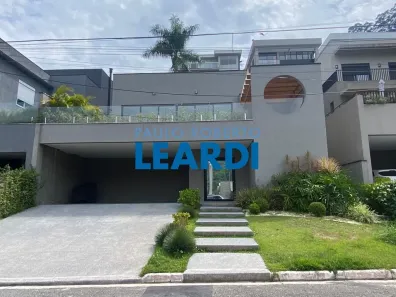 Casa de Condomínio com 3 Quartos para alugar, 300m² no Tamboré, Santana de Parnaíba