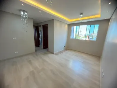 Apartamento com 3 Quartos para alugar, 65m² no Pinheirinho, Curitiba