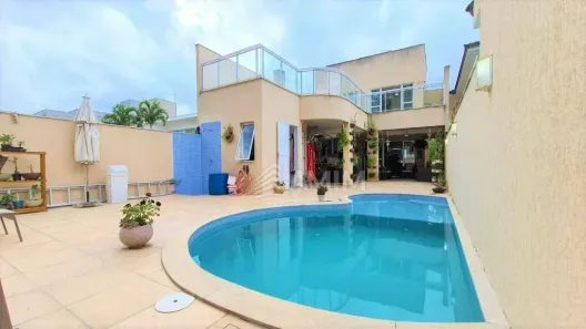 Casa com 4 Quartos à venda, 252m² no Camboinhas, Niterói