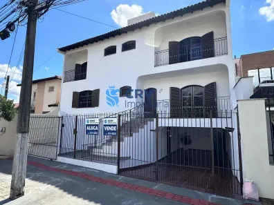 Imóvel Comercial com 3 Quartos para alugar, 275m² no Vila Fujita, Londrina