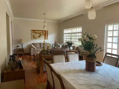 Casa com 6 Quartos à venda, 322m² no Olinda, Uberaba