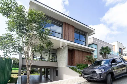 Casa de Condomínio com 4 Quartos à venda, 302m² no São Braz, Curitiba