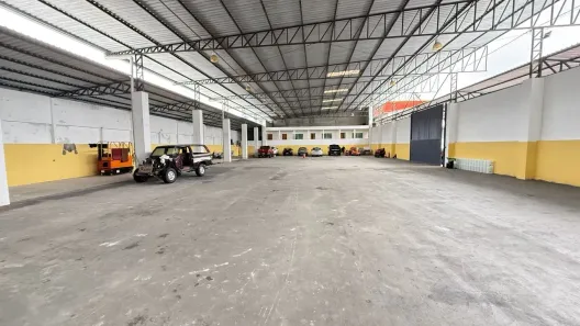 Galpão/Depósito/Armazém com 5 Quartos para alugar, 1325m² no Monte das Oliveiras, Manaus