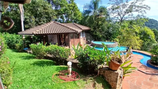Casa de Condomínio com 5 Quartos à venda, 400m² no Caraguatá, Mairiporã