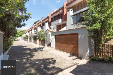 Casa de Condomínio com 5 Quartos à venda, 306m² no Cristal, Porto Alegre